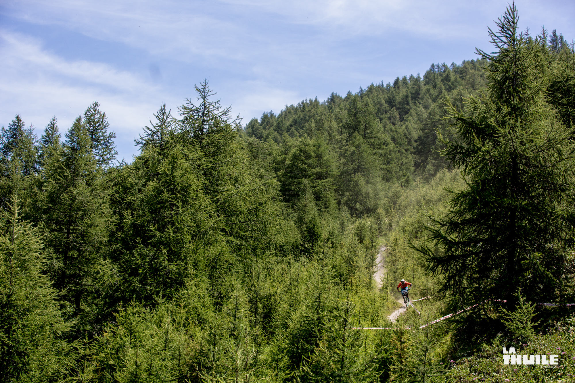 http://www.rockinthemiddle.com/images/blog/wp-uploads/2015/06/LaThuileEnduro2015-GaraDomenicalow-106.jpg